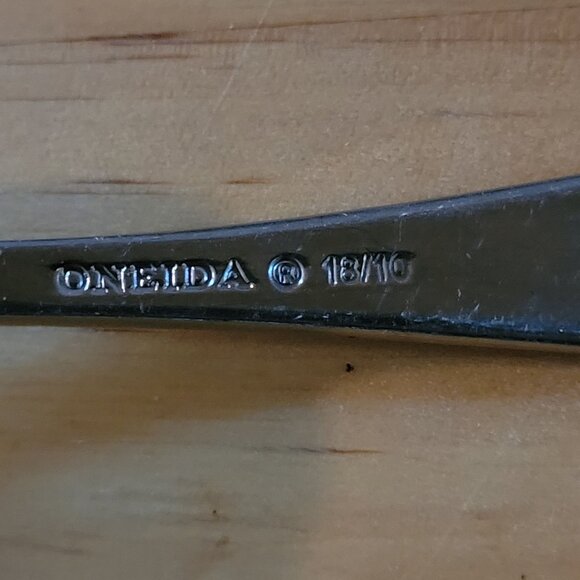 Oneida Stafford 31 Pieces Flatware 18/10 Stainless Salad Fork Teaspoon Knife - Picture 7 of 8